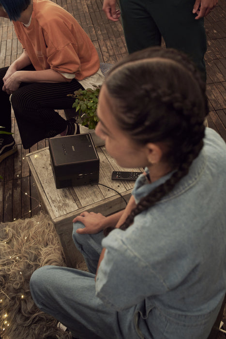 EAN 8715946688787 - Epson EF-12 imagen 34