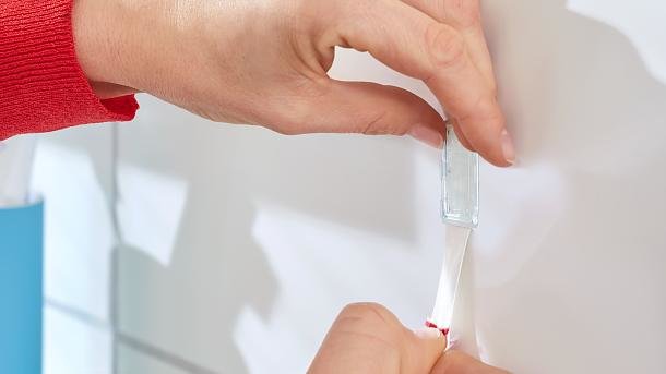 EAN 4042448392893 - TESA Powerstrips Interior Gancho toallero Blanco imagen 7