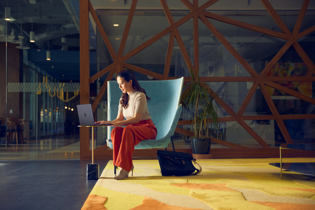 EAN 198990505473 - HP EliteBook Ultra G1i Next Gen AI PC Wolf Pro Security Edition Copilot+ PC Intel Core Ultra 7 258V Portát imagen 11