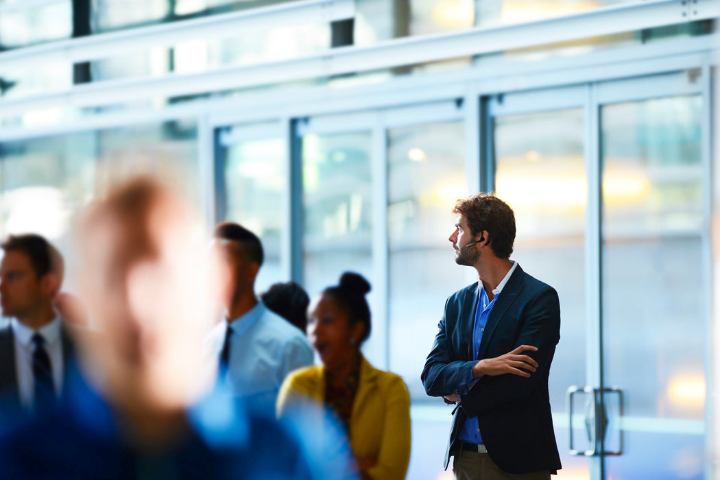 EAN 0017229139077 - Poly Voyager Legend In-car Charger Universal Negro USB imagen 6