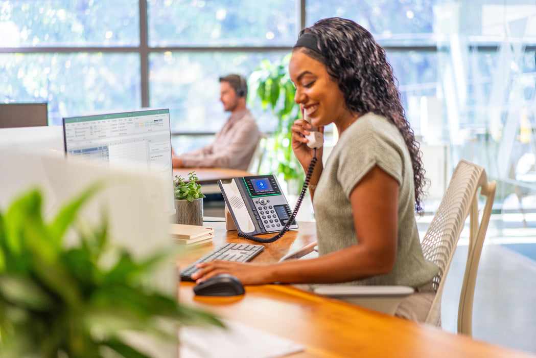 EAN 0197497341386 - Poly Edge E450 IP Phone and PoE-enabled teléfono IP Negro 8 líneas IPS Wifi imagen 4