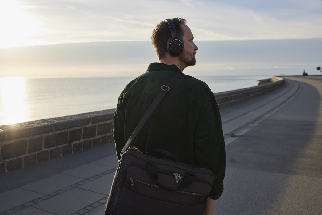 EAN 0017229188105 - Poly Voyager Surround 80 UC Microsoft Teams Certified USB-C Headset +USB-C/A Adapter Inalámbrico Diadema  imagen 2