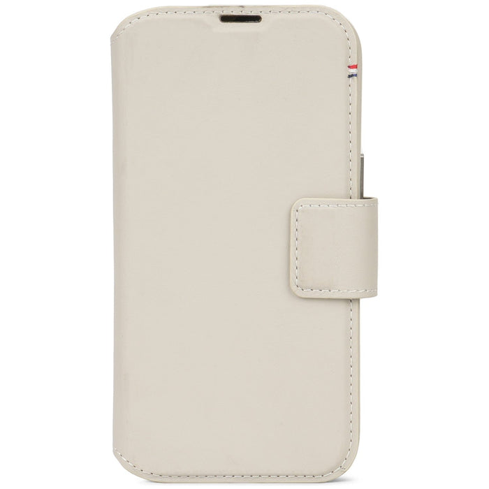 EAN 8720593010423 - Decoded D24IPO15DW5CY funda para teléfono móvil 15,5 cm (6.1") Funda cartera Beige imagen 3