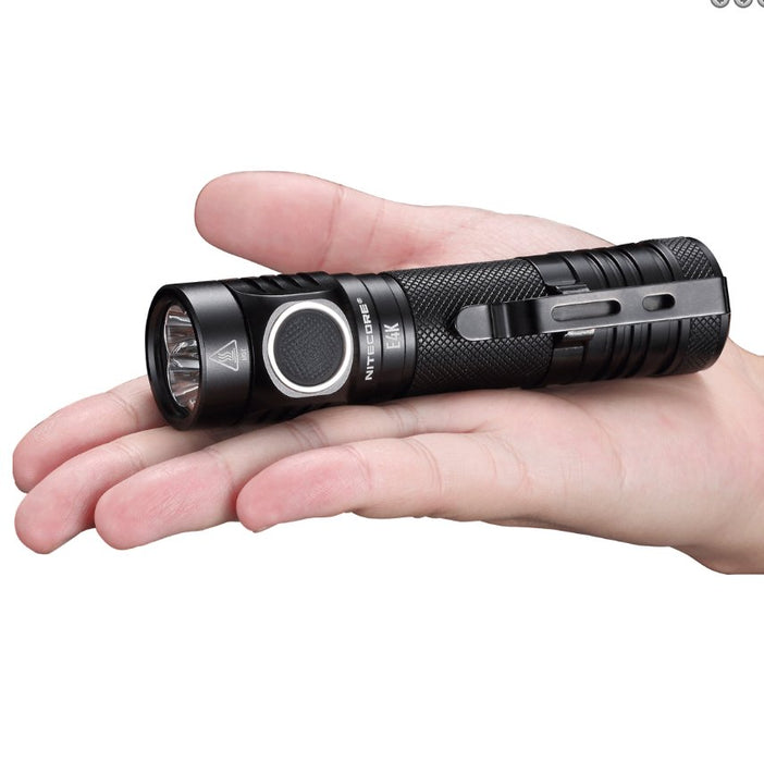 EAN 6952506405657 - Nitecore E4K Negro Linterna de mano LED imagen 5