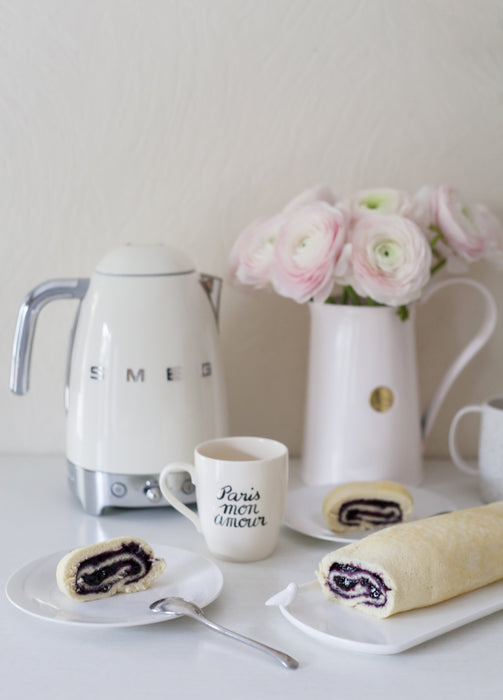 EAN 8017709231378 - Smeg KLF04CREU tetera eléctrica 1,7 L 2400 W Crema de color imagen 17