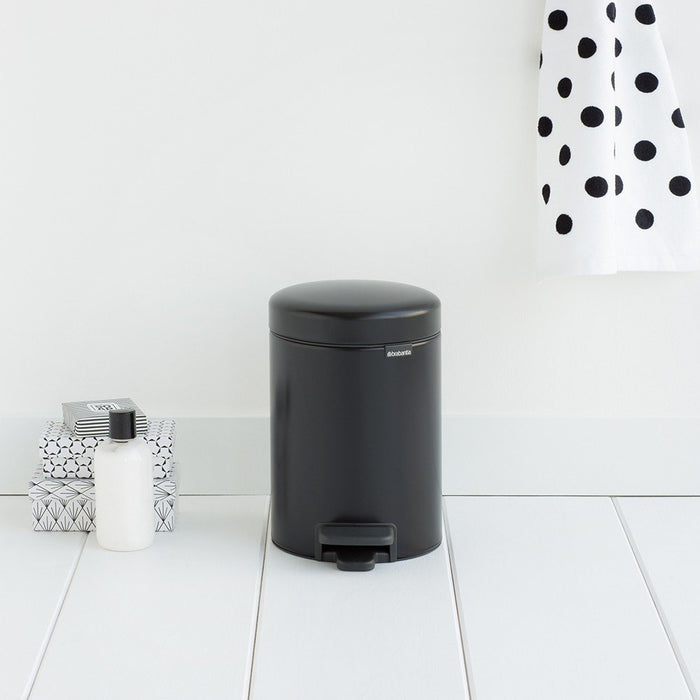 EAN 8710755113321 - Brabantia Pedal Bin newIcon Alrededor Negro imagen 1