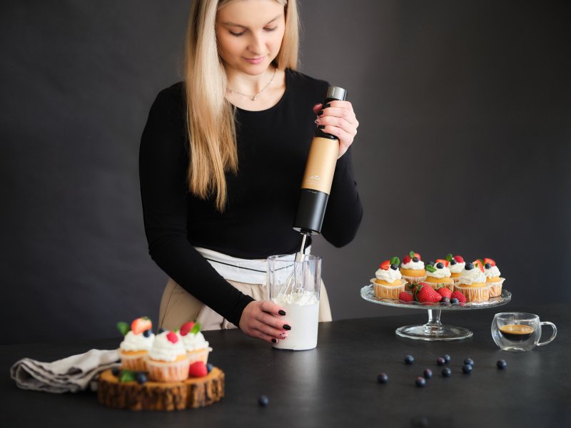 EAN 8590393377077 - Eta Mano Batidora de inmersión 1000 W Negro, Oro imagen 10