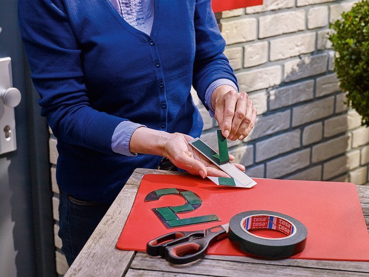 EAN 4042448340351 - TESA 77749-00000 cinta de montaje y etiquetas 5 m imagen 5