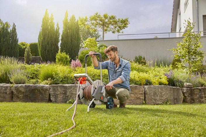 EAN 4078500045070 - Gardena 18547-20 carrete de manguera de jardín Carretera con varias posiciones Manual Negro, Acero inoxid imagen 3