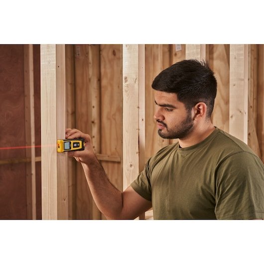 EAN 3253560770655 - Stanley SLM65 Medidor láser de distancias Negro, Amarillo 20 m imagen 7