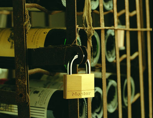 EAN 3520190092946 - MASTER LOCK 140EURD candado Candado convencional 1 pieza(s) imagen 2