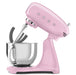EAN 8017709319212 - Smeg SMF03PKEU batidora Batidora de varillas 800 W Rosa imagen 4