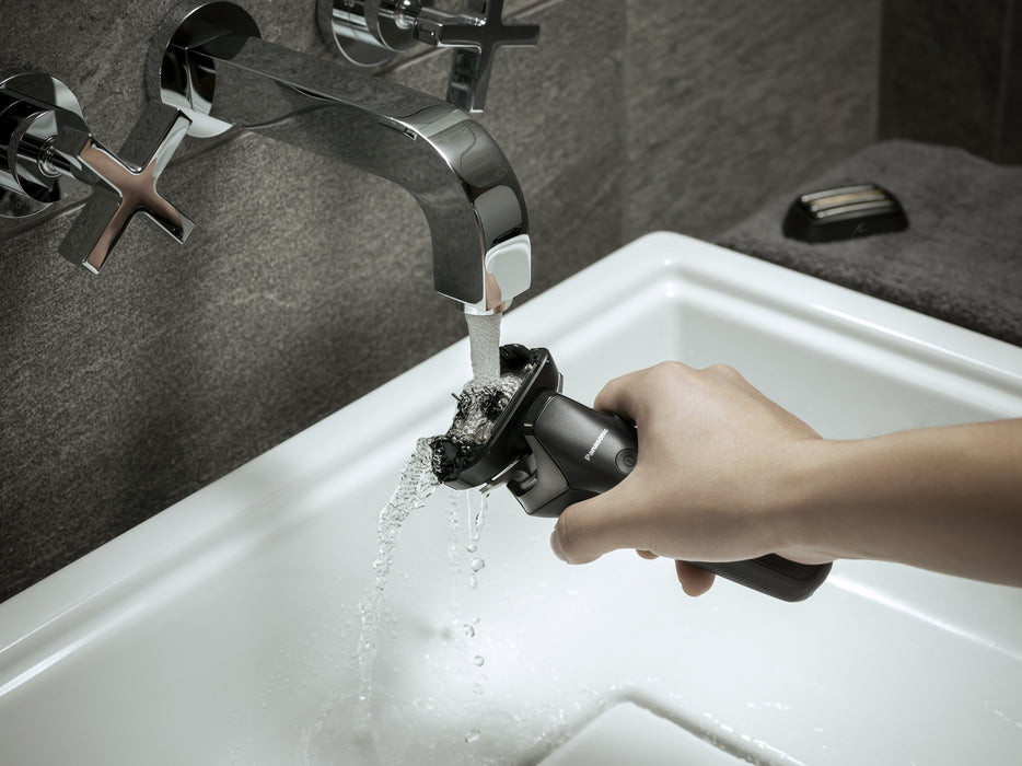 EAN 5025232925209 - Panasonic ES-LS6A Máquina de afeitar de láminas Recortadora Negro imagen 7