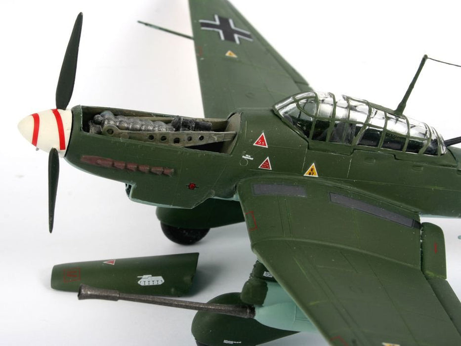 EAN 4009803046921 - Revell Junkers Ju 87 G/D Tank Buster Maqueta de avión de ala fija Kit de montaje 1:72 imagen 5