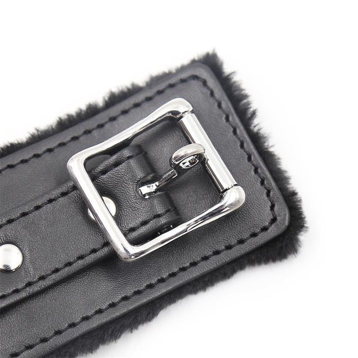 Collar Con Correa Negro