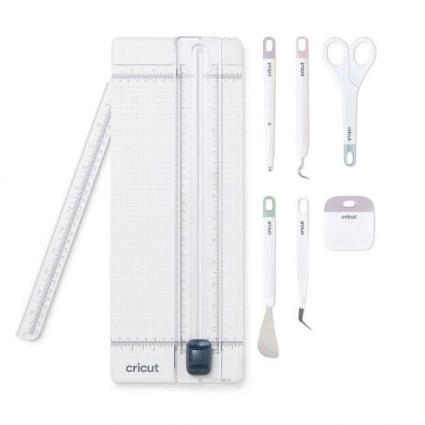 EAN 93573799983 - Cricut Essential Tool Set Juego de herramientas esenciales Blanco 7 pieza(s) imagen 1