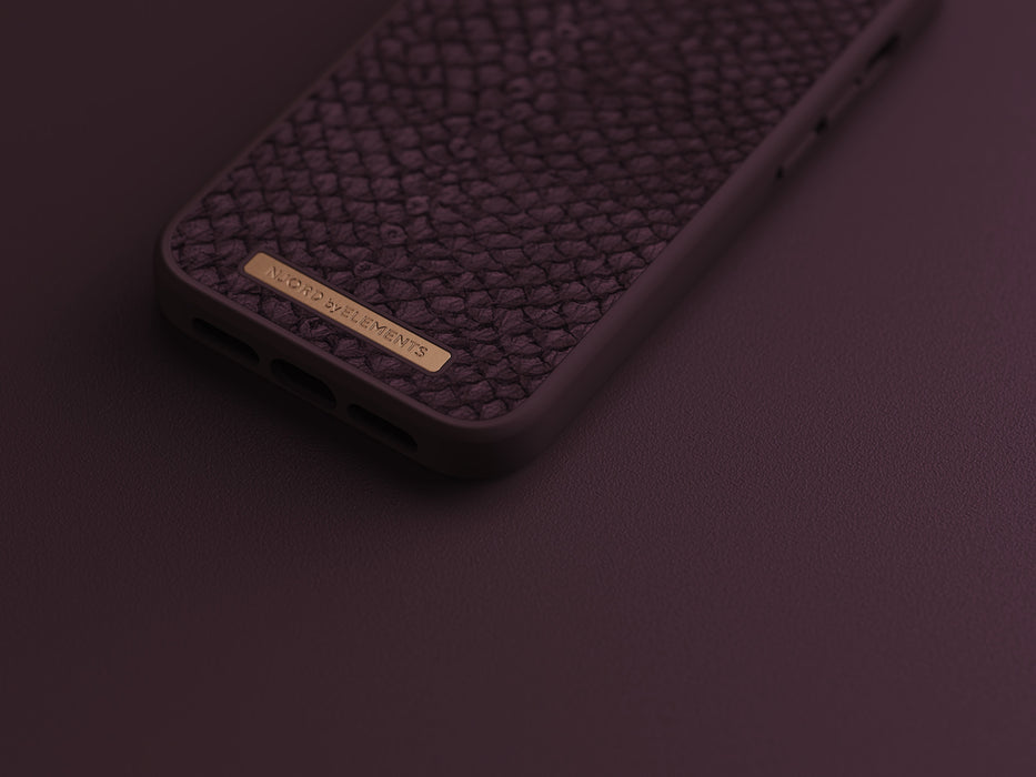 EAN 8720574620573 - Njord byELEMENTS Salmon Leather Magsafe funda para teléfono móvil 15,5 cm (6.1") Rojo imagen 18