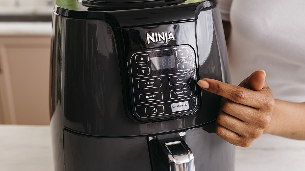 EAN 0622356230643 - Ninja AF100 Sencillo 3,8 L Independiente 1550 W Freidora de aire caliente Negro imagen 7