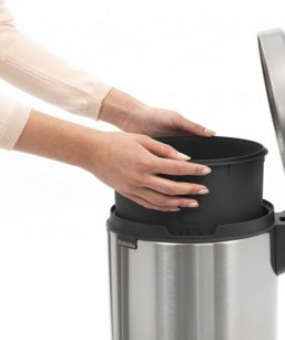 EAN 8710755112041 - Brabantia 112041 papelera 12 L Alrededor Acero inoxidable imagen 6