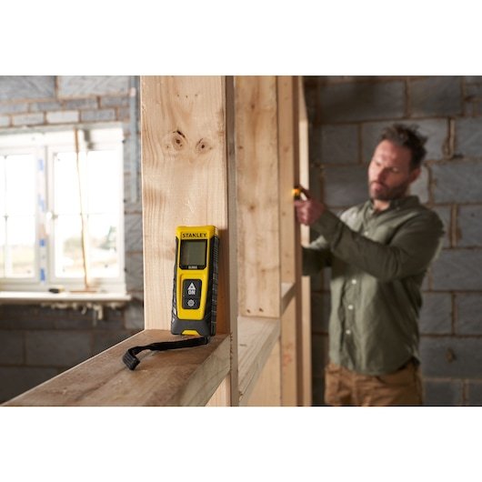 EAN 3253560770655 - Stanley SLM65 Medidor láser de distancias Negro, Amarillo 20 m imagen 12
