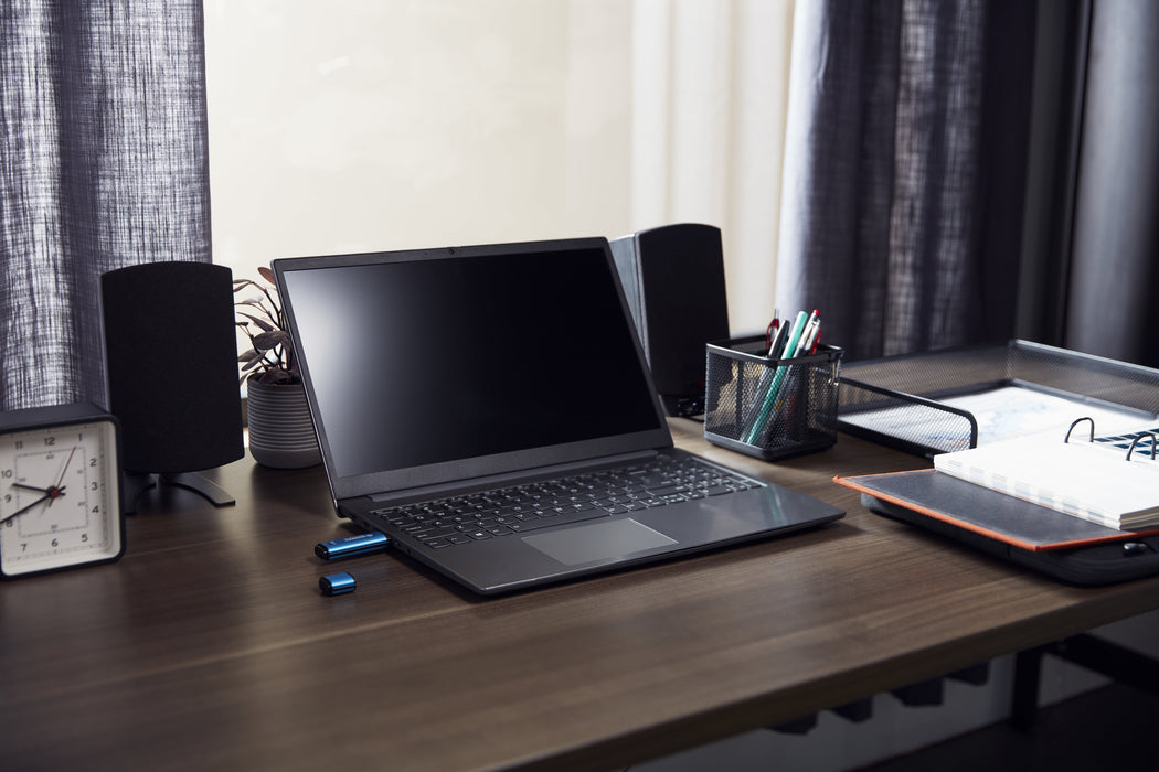 EAN 740617330175 - Kingston Technology IronKey Vault Privacy 50 unidad flash USB USB Tipo C 3.2 Gen 1 (3.1 Gen 1) Negro, Azul imagen 5