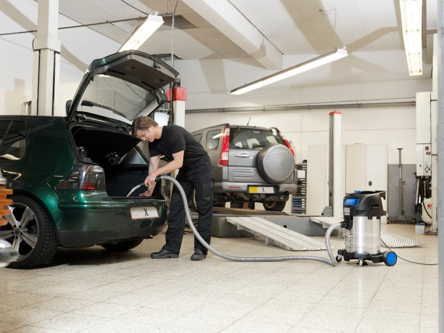 EAN 4005337137388 - Nilfisk ATTIX 40-21 PC Negro, Plata 37 L 1500 W imagen 3