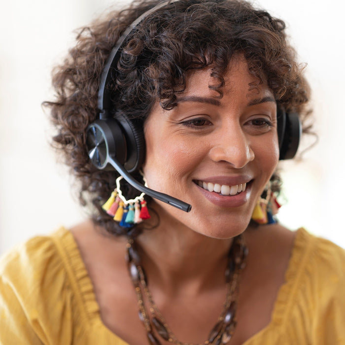 EAN 197029504555 - Poly Voyager 4320 USB-C Headset +BT700 dongle Inalámbrico Diadema Oficina/Centro de llamadas Bluetooth Neg imagen 3