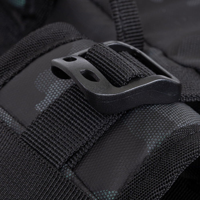 EAN 4260403578124 - Rivacase Sherwood mochila Mochila de senderismo Camuflaje, Marina Poliéster, Poliuretano imagen 8