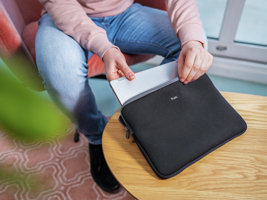 EAN 8713439212518 - Trust 21251 maletines para portátil 33,8 cm (13.3") Funda Negro imagen 7