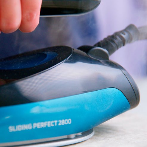 EAN 8414234187888 - Taurus Sliding perfect 2800 2800 W 1,5 L Suela de cerámica Negro, Azul imagen 7