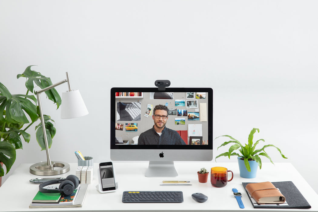 EAN 0097855163806 - Logitech 960-001372 cámara web 1280 x 720 Pixeles USB Negro imagen 5