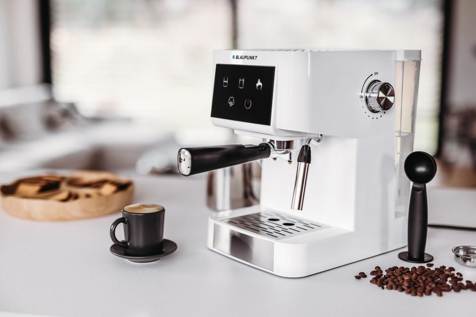 EAN 5901750506949 - Blaupunkt CMP501 cafetera eléctrica Máquina espresso 1,5 L imagen 2