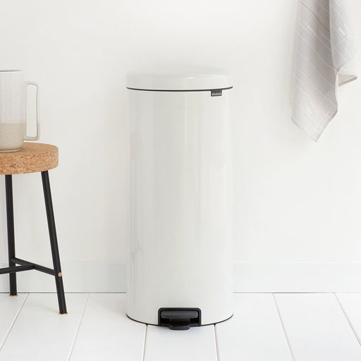 EAN 8710755111785 - Brabantia Pedal Bin newIcon Alrededor Blanco imagen 2