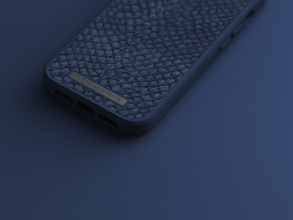 EAN 8720574620559 - Njord byELEMENTS Salmon Leather Magsafe funda para teléfono móvil 15,5 cm (6.1") Azul imagen 17