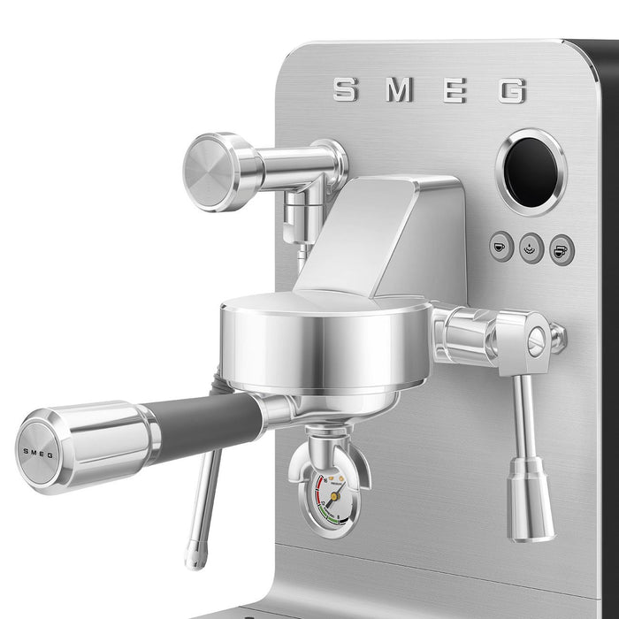 EAN 8010072255859 - Smeg EMC02BLMEU cafetera eléctrica Manual Máquina espresso 1,7 L imagen 14