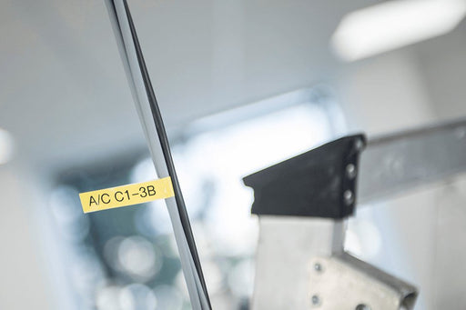 EAN 4977766774819 - Brother PT-E110 impresora de etiquetas Transferencia térmica 180 x 180 DPI 20 mm/s HGe/TZe QWERTY imagen 5