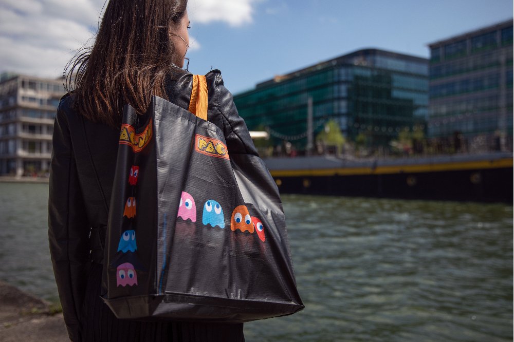 EAN 3328170293662 - Konix KX PACMAN SHOPPING BAG BLACK Negro Bolso grande imagen 2