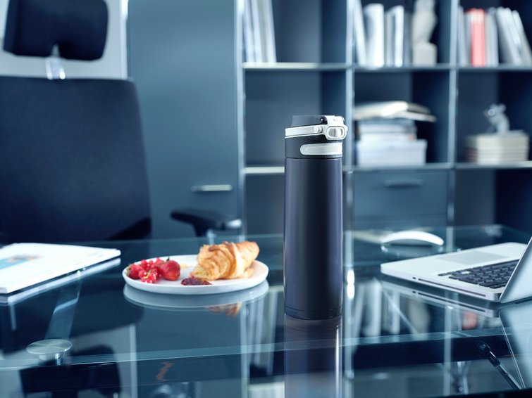 EAN 4006501032751 - Leifheit 03275 taza de viaje 600 ml Negro, Azul Acero inoxidable imagen 6