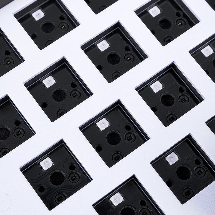 EAN 4044951033904 - Sharkoon SGK50 S4 teclado Juego USB QWERTY Italiano Blanco imagen 4