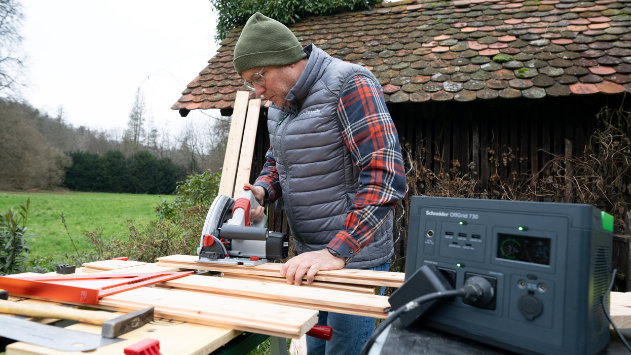 EAN 0731304736899 - APC PPS730-GR estación de energía portátil Ión de litio 995 W 6,4 kg imagen 9