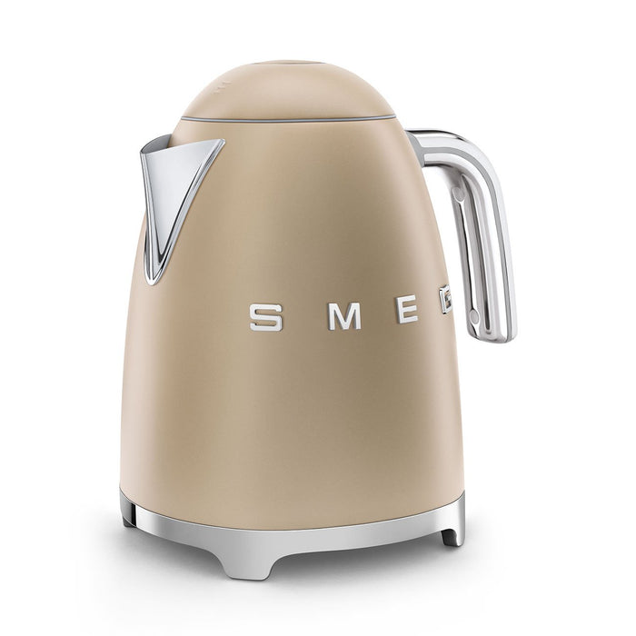 EAN 8017709290870 - Smeg KLF03CHMEU tetera eléctrica 1,7 L 2400 W Oro imagen 3