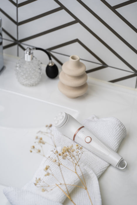 EAN 5903887808057 - Adler AD 2178 cepillo de limpieza facial Cepillo vibrador y giratorio Blanco Batería imagen 10