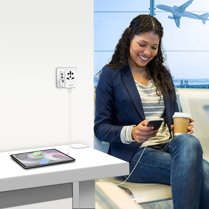 EAN 4052792077308 - LogiLink PA0356 adaptador e inversor de corriente Interior 20 W Blanco imagen 3