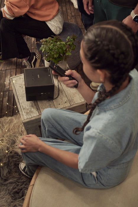 EAN 8715946688787 - Epson EF-12 imagen 37