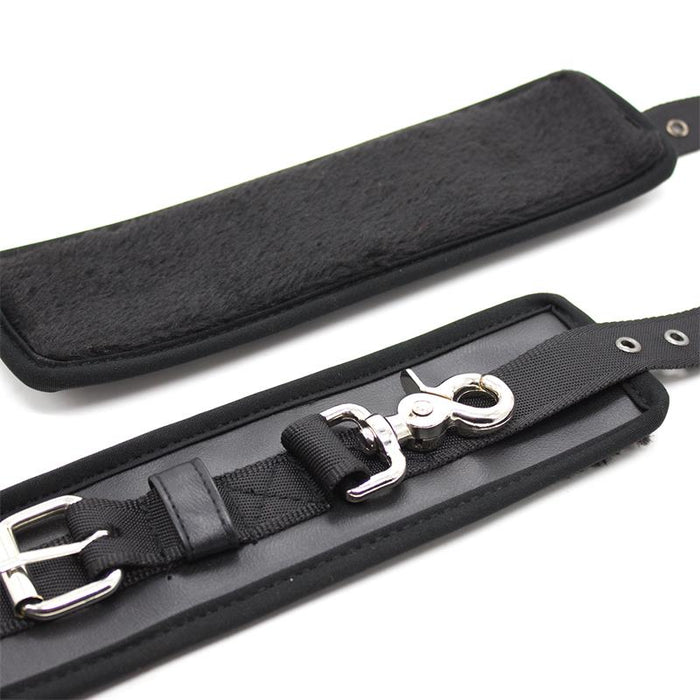 Esposas De Cuero Mosqueton Grande Negro