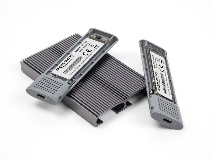 EAN 4043619420285 - DeLOCK 42028 caja para disco duro externo Caja externa para unidad de estado sólido (SSD) Negro, Gris imagen 7