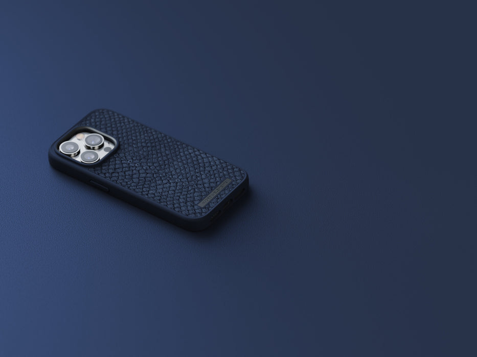 EAN 8720574621136 - Njord byELEMENTS Salmon Leather Magsafe funda para teléfono móvil 15,5 cm (6.1") Azul imagen 24