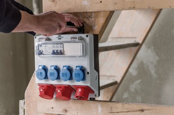 EAN 4007123644292 - Brennenstuhl 1154890010 unidad de distribución de energía (PDU) Blanco imagen 2