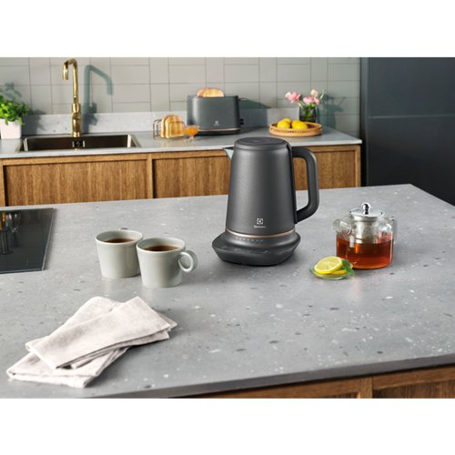 EAN 7332543723935 - Electrolux E7K16BP tetera eléctrica 1,7 L 2400 W Negro, Cobre imagen 10