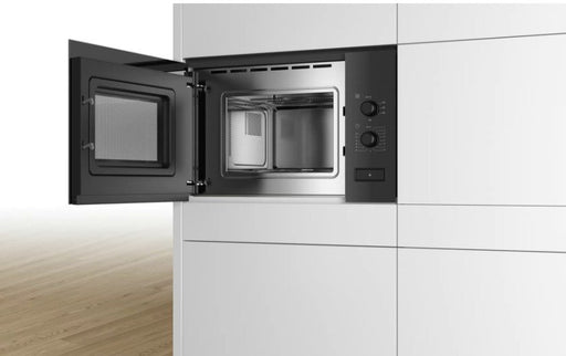 EAN 4242005039081 - Bosch Serie 4 BFL520MB0 microondas Negro Solo microondas Integrado 20 L 800 W imagen 2